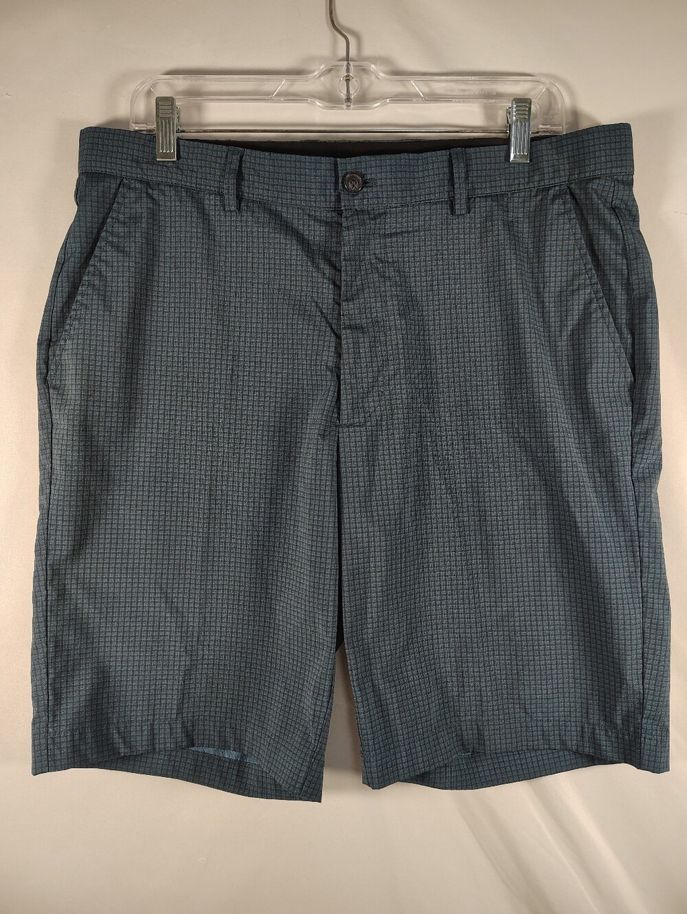 Men's Greg Norman walking Board Shorts Sz. 34